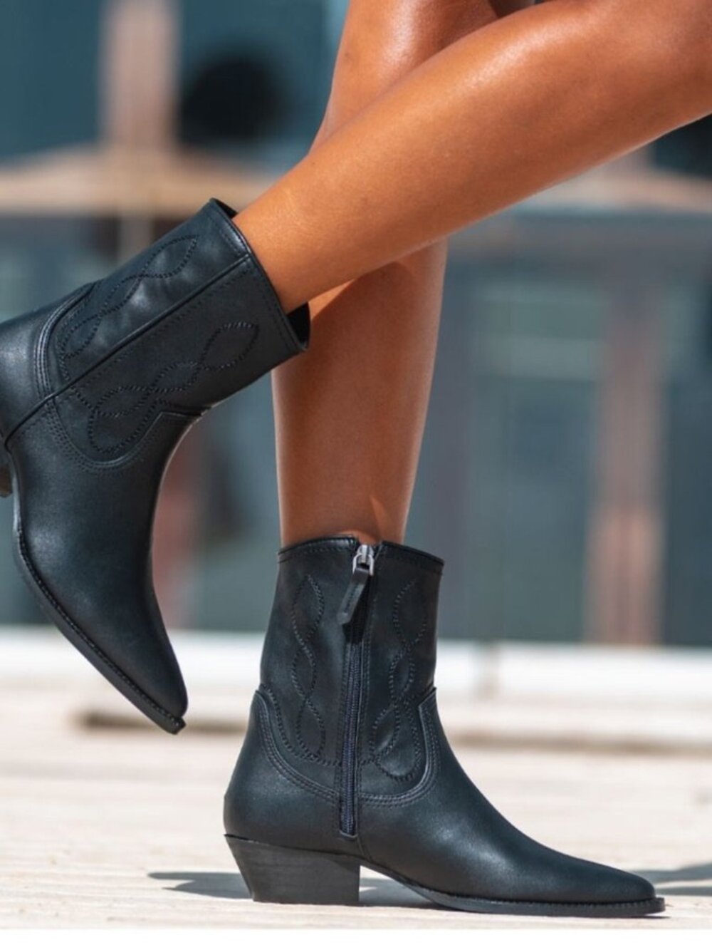 Massimo Dutti Black Leather Cowboy Boots 36